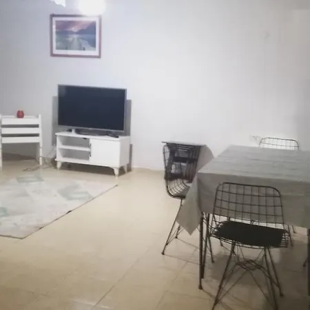 Triplex 5-1 Βίλα *